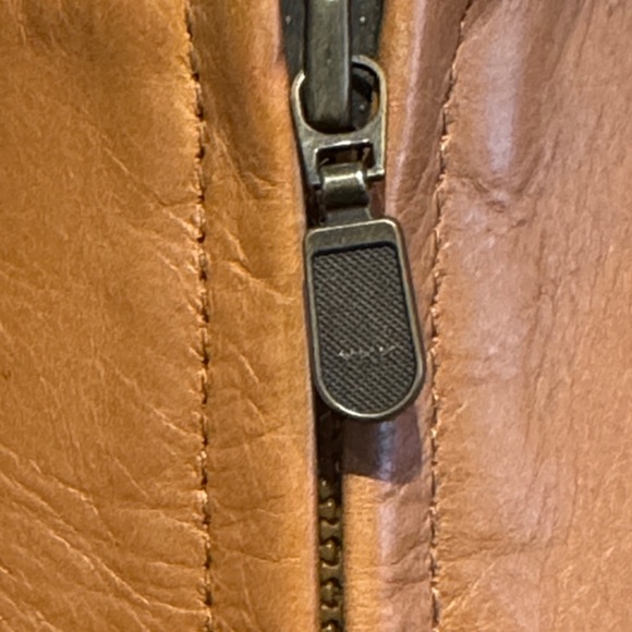 Vintage Brown Leather Vest - Picture 3 of 8